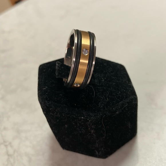 Titanium band 14GP centre band with 5 CZ stones  Black Leather Ridged inlay Sz 9 - Picture 2 of 7